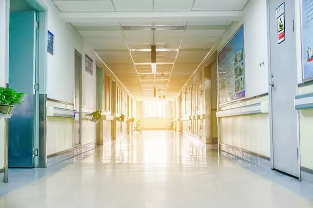 市立病院の廊下