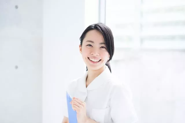 診療情報管理士として働く女性